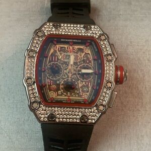 New! Designer styled watch